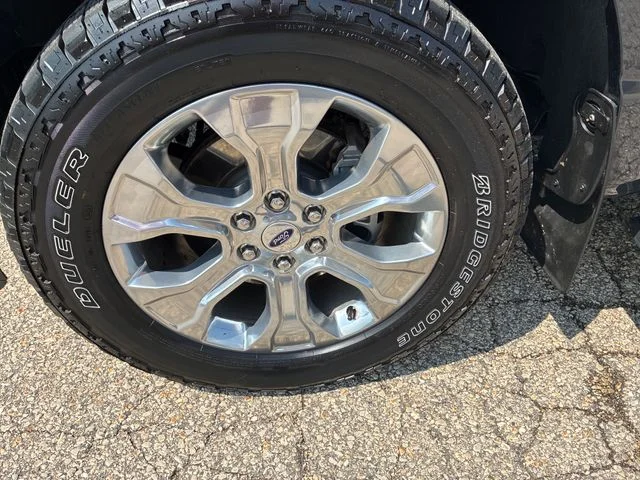 Used 2022 Quartz Metallic Ford Platinum image 12