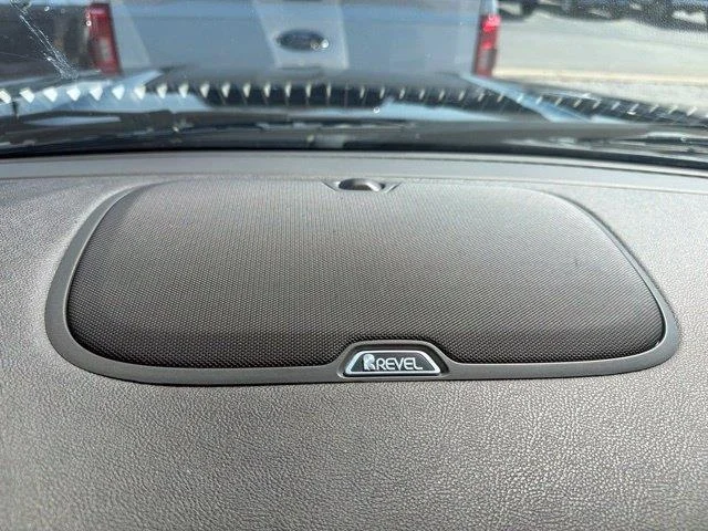 Used 2021 Black Lincoln Reserve image 16
