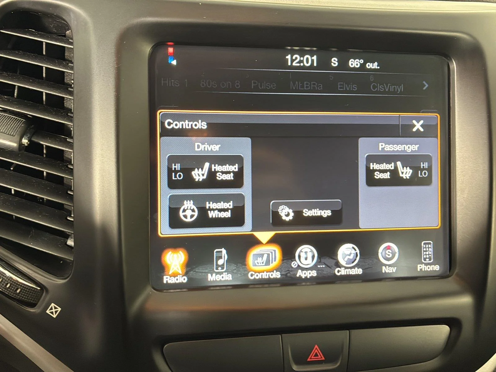 Used 2017 Granite Crystal Metallic Clearcoat Jeep Trailhawk image 30