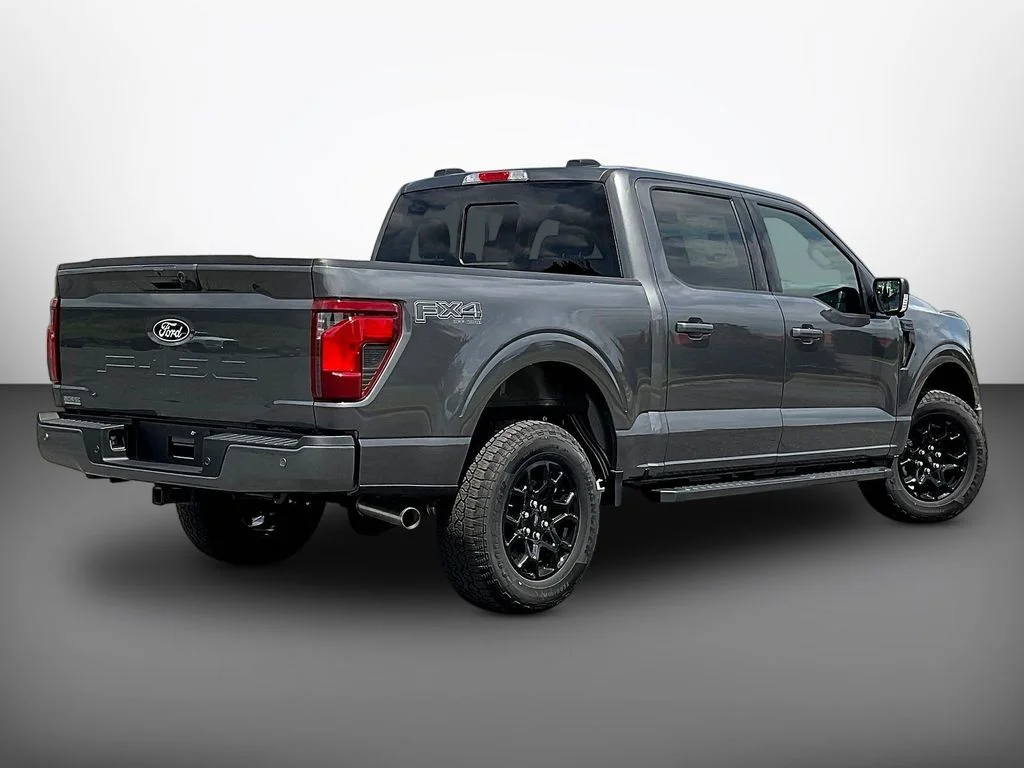 New 2026 Carbonized Gray Metallic Ford XLT image 16