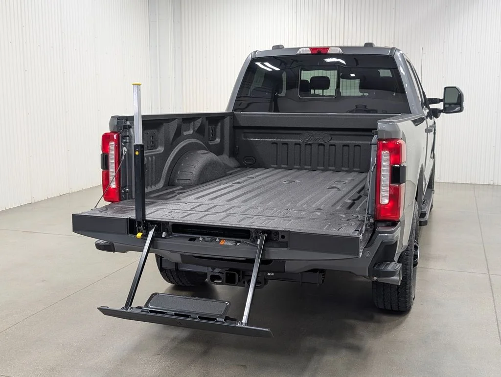 New 2026 Carbonized Gray Metallic Ford F-250® Lariat® image 27