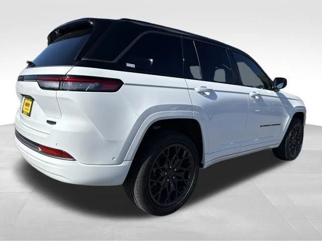 New 2027 Bright White Clearcoat Jeep Summit image 7
