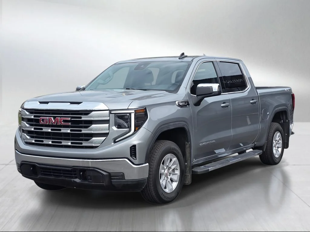 Used 2025 Sterling Metallic GMC SLE image 7