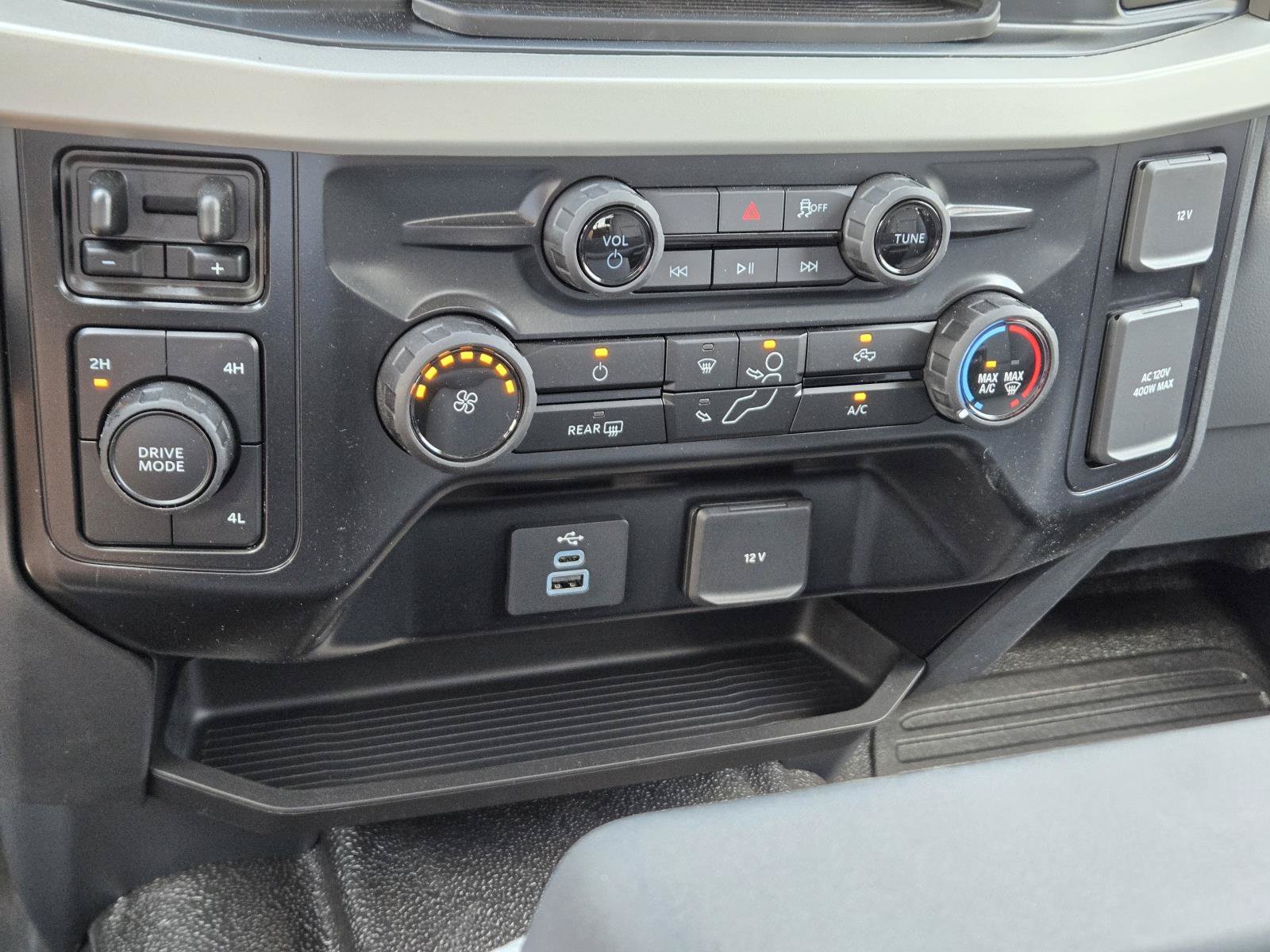 New 2026 Oxford White FORD F-350® XL image 27