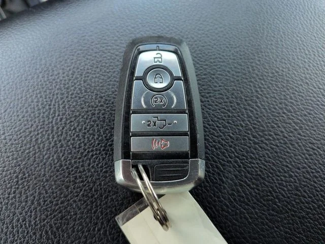 Certified Used 2019 Silver Spruce Ford Lariat image 28