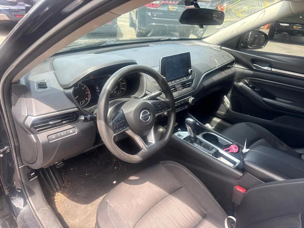 Certified Used 2021 Blue Nissan 2.5 SV image 16