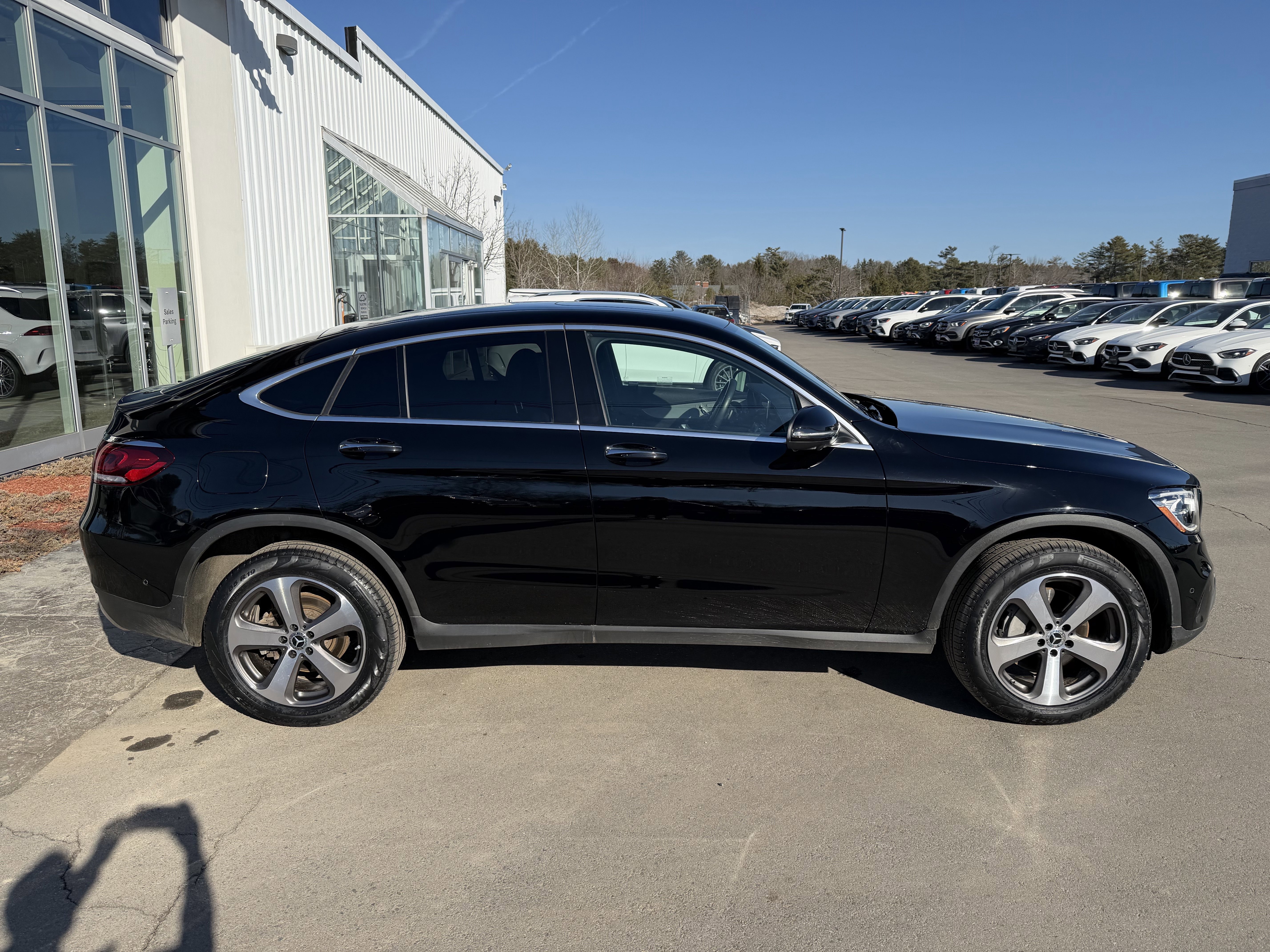 Used 2022 Black Mercedes-Benz GLC 300 image 5