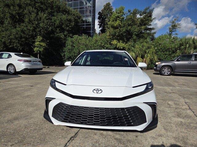 Used 2026 Ice Cap Toyota SE image 8