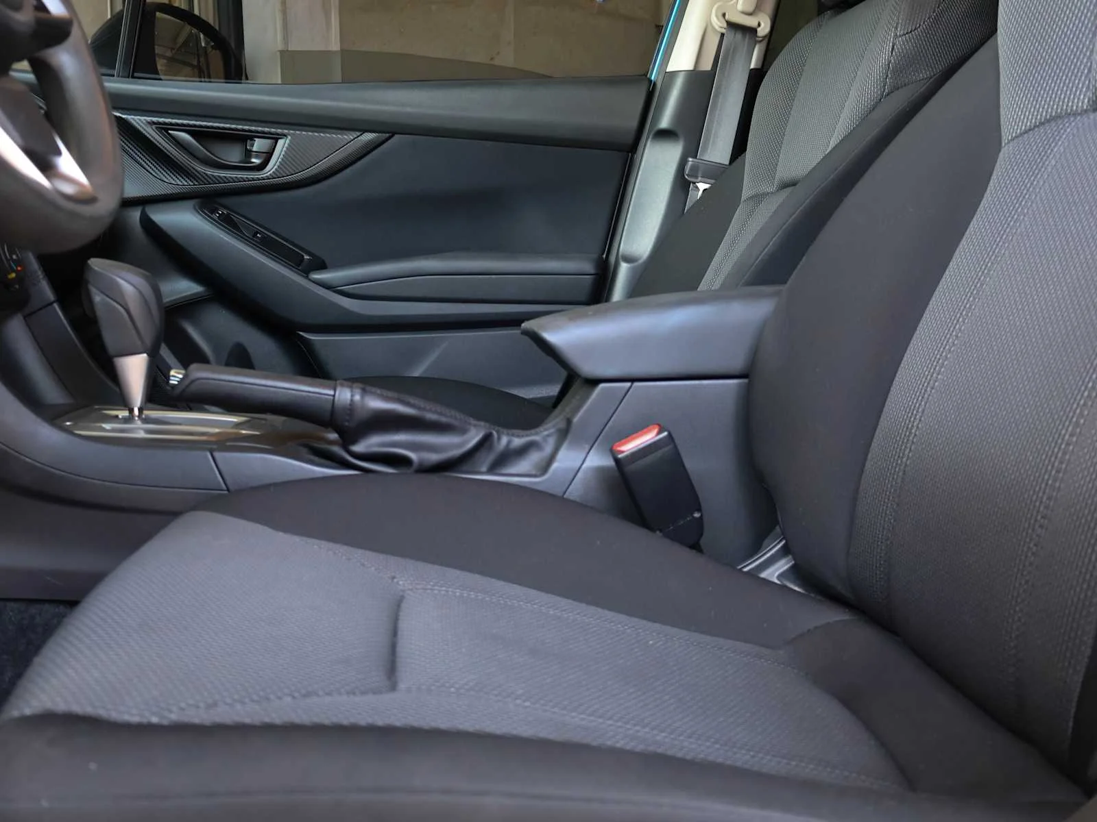 Used 2019 Island Blue Pearl Subaru  image 13