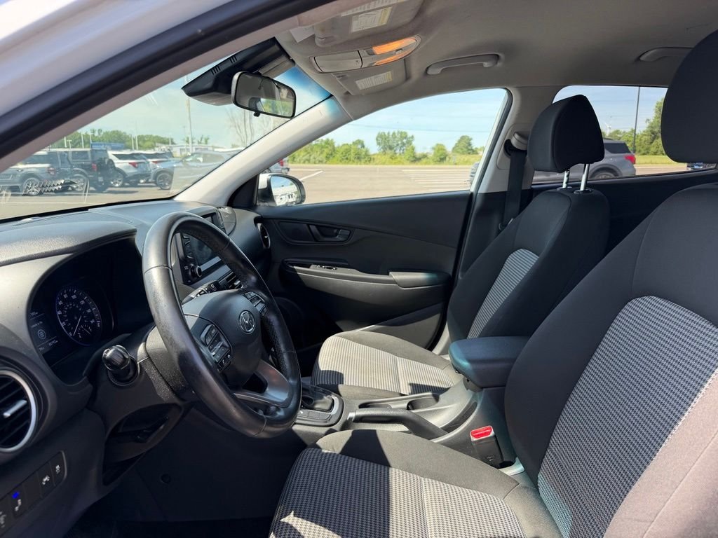 Used 2020 White Hyundai SEL image 9