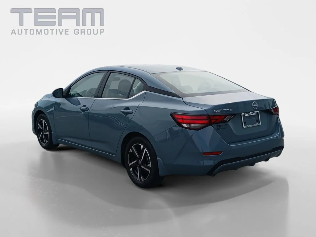 Used 2025 Gray Nissan SV image 5