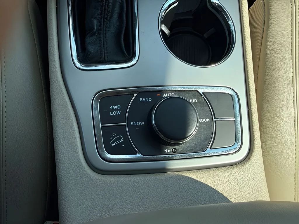 Used 2018 Black Jeep Limited image 13