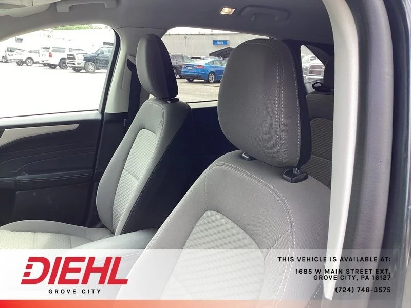 Used 2022 Blue Ford SE image 18