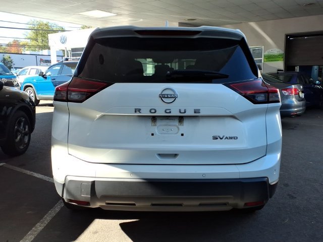 Used 2024 White Nissan SV image 6