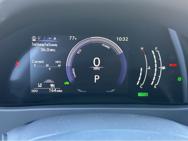 2026 Lexus UX Hybrid 300h - Photo 35