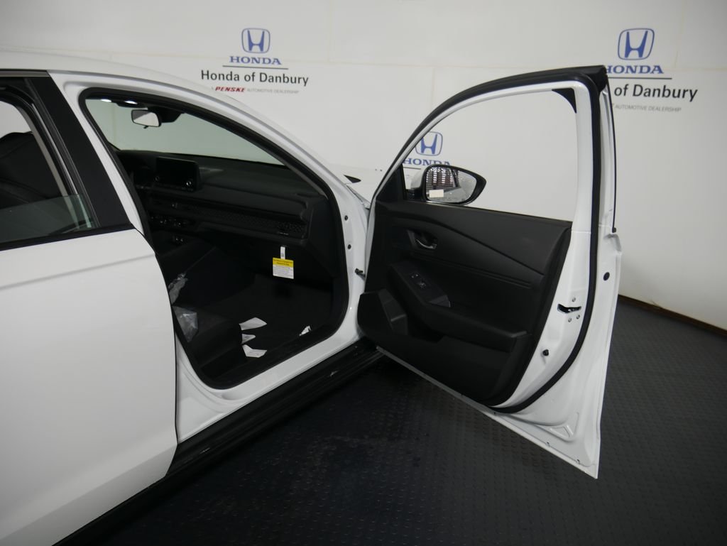 New 2026 Platinum White Pearl Honda LX image 7