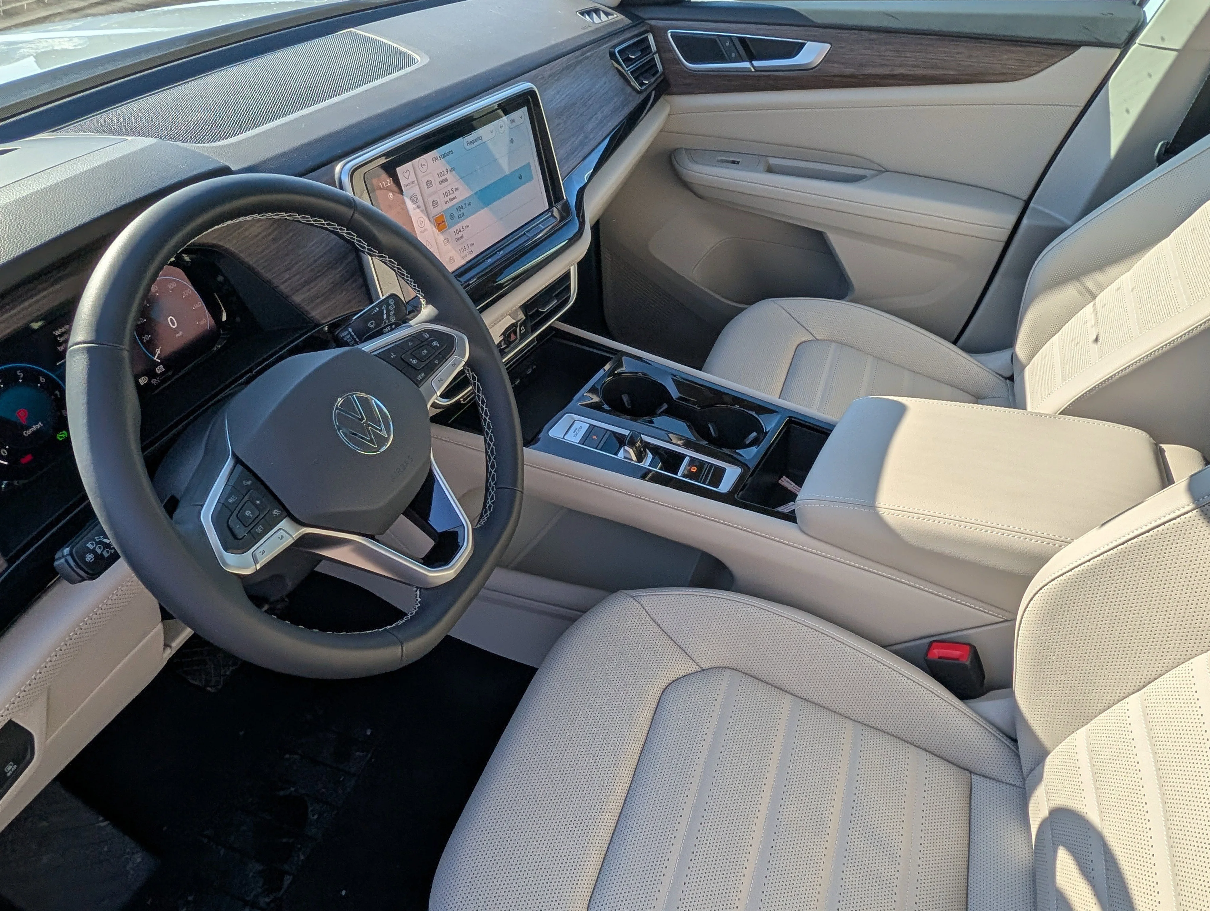 New 2026 Avocado Green Pearl Volkswagen 2.0T SEL image 5