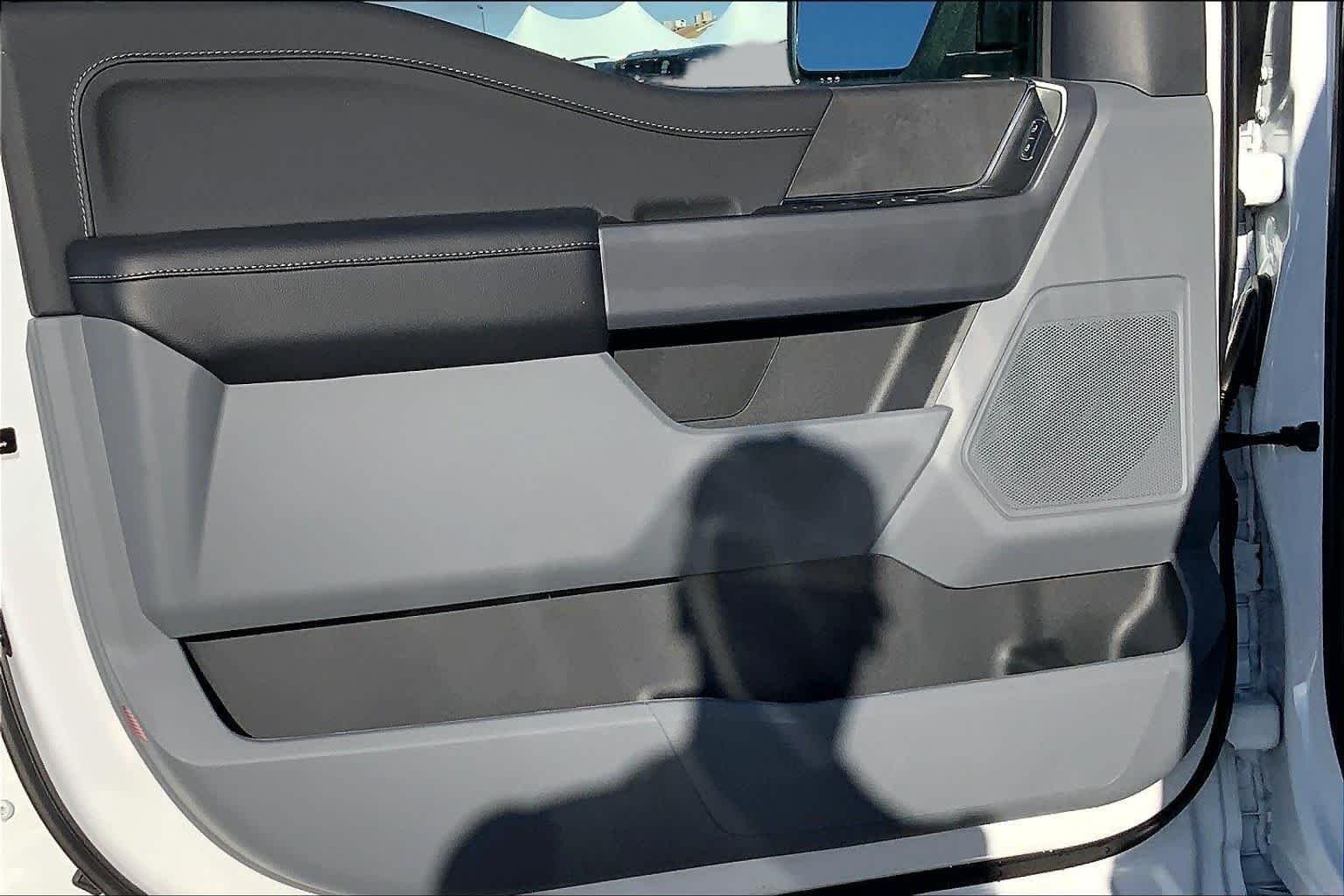 New 2026 Oxford White Ford XLT image 10