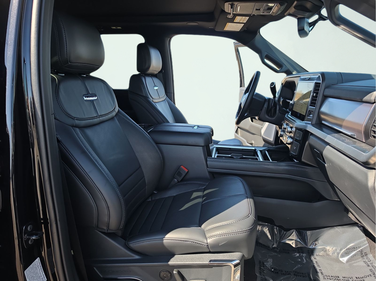 2026 Ford F-250 Super Duty Platinum - Photo 16