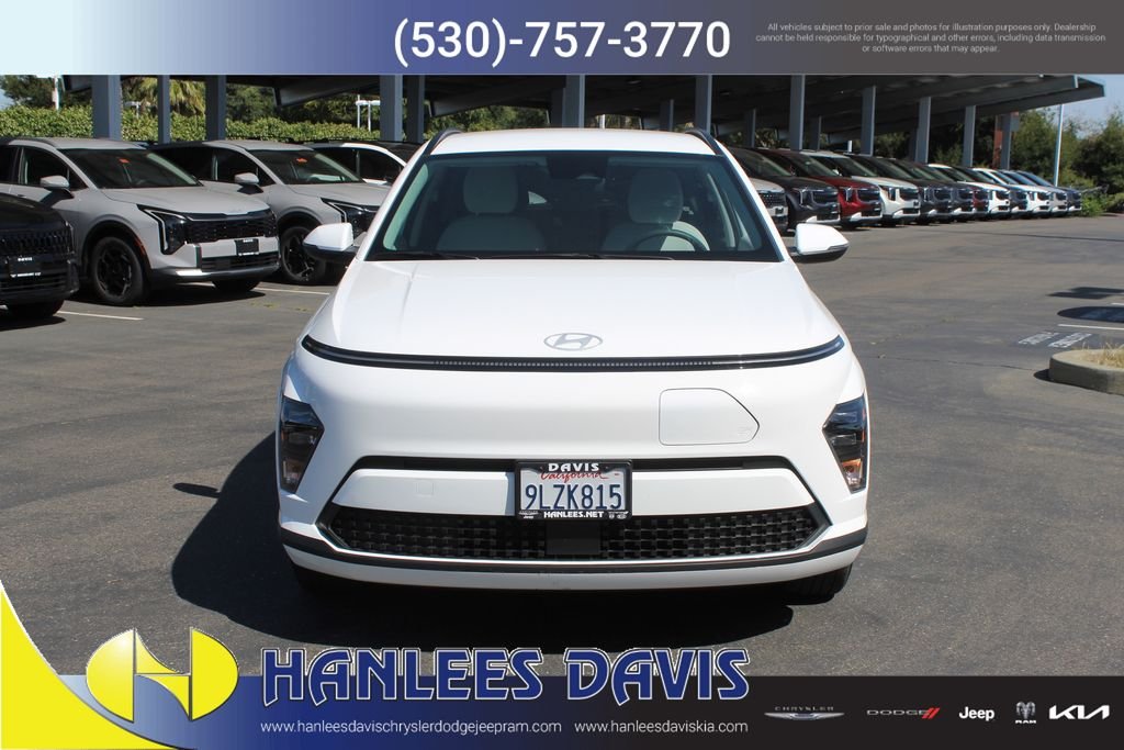 Used 2024 White Hyundai SEL image 4