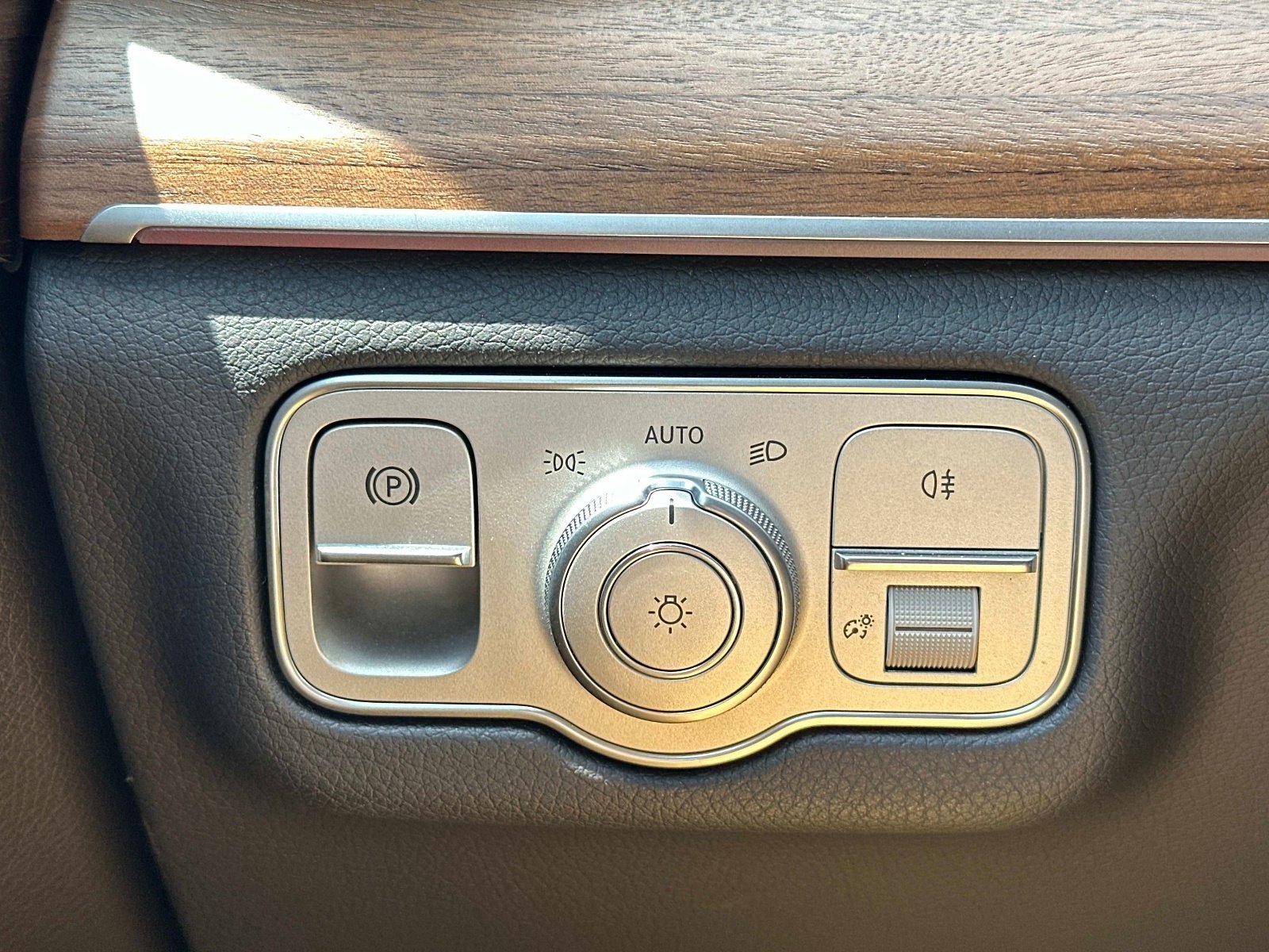 Certified Used 2025 Cirrus Silver Metallic Mercedes-Benz GLE 350 image 26