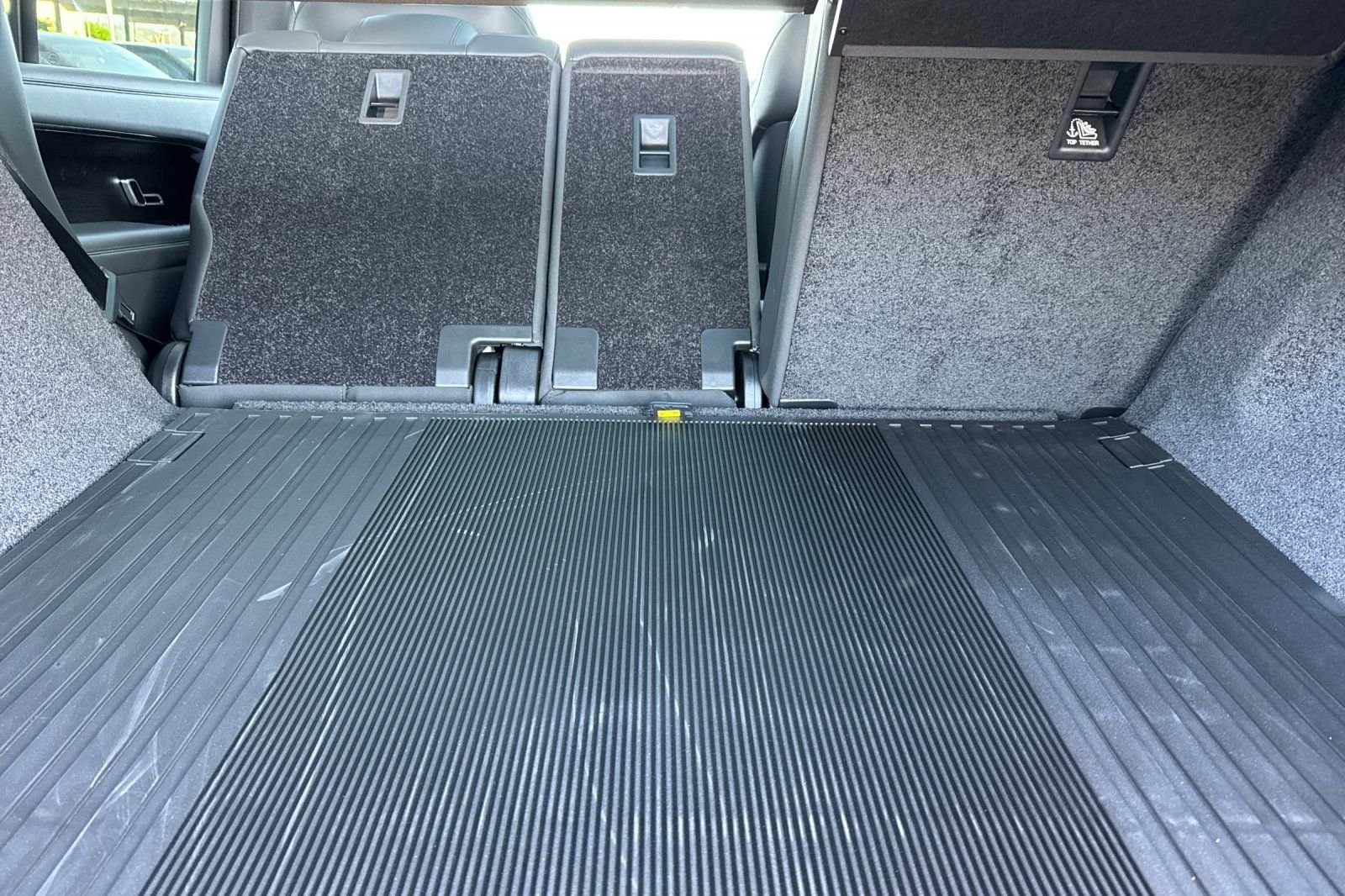 New 2026 Santorini Black Land Rover SE image 16