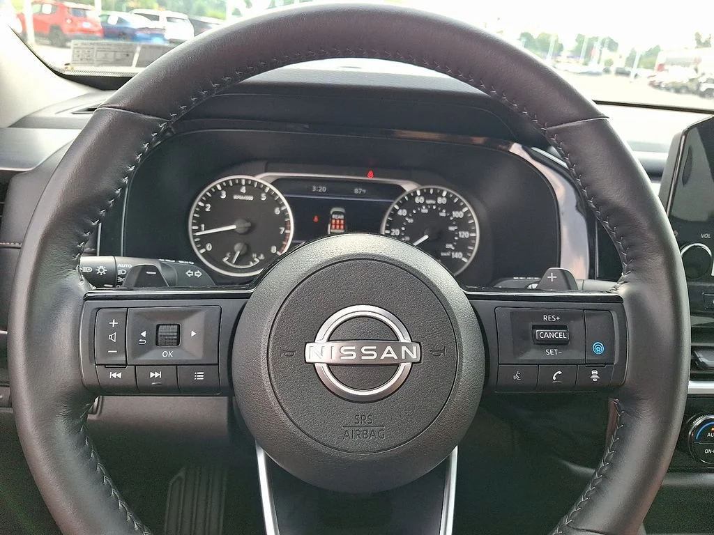 Used 2024 White Nissan SL image 21