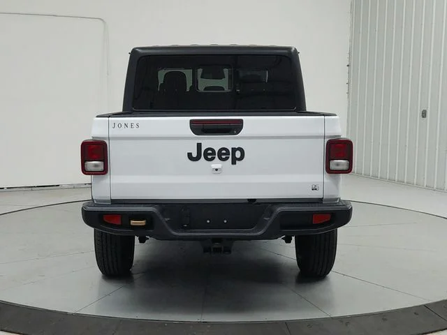 New 2026 Bright White Clear-Coat Exterior Paint Jeep 85th Anniversary Edition image 6