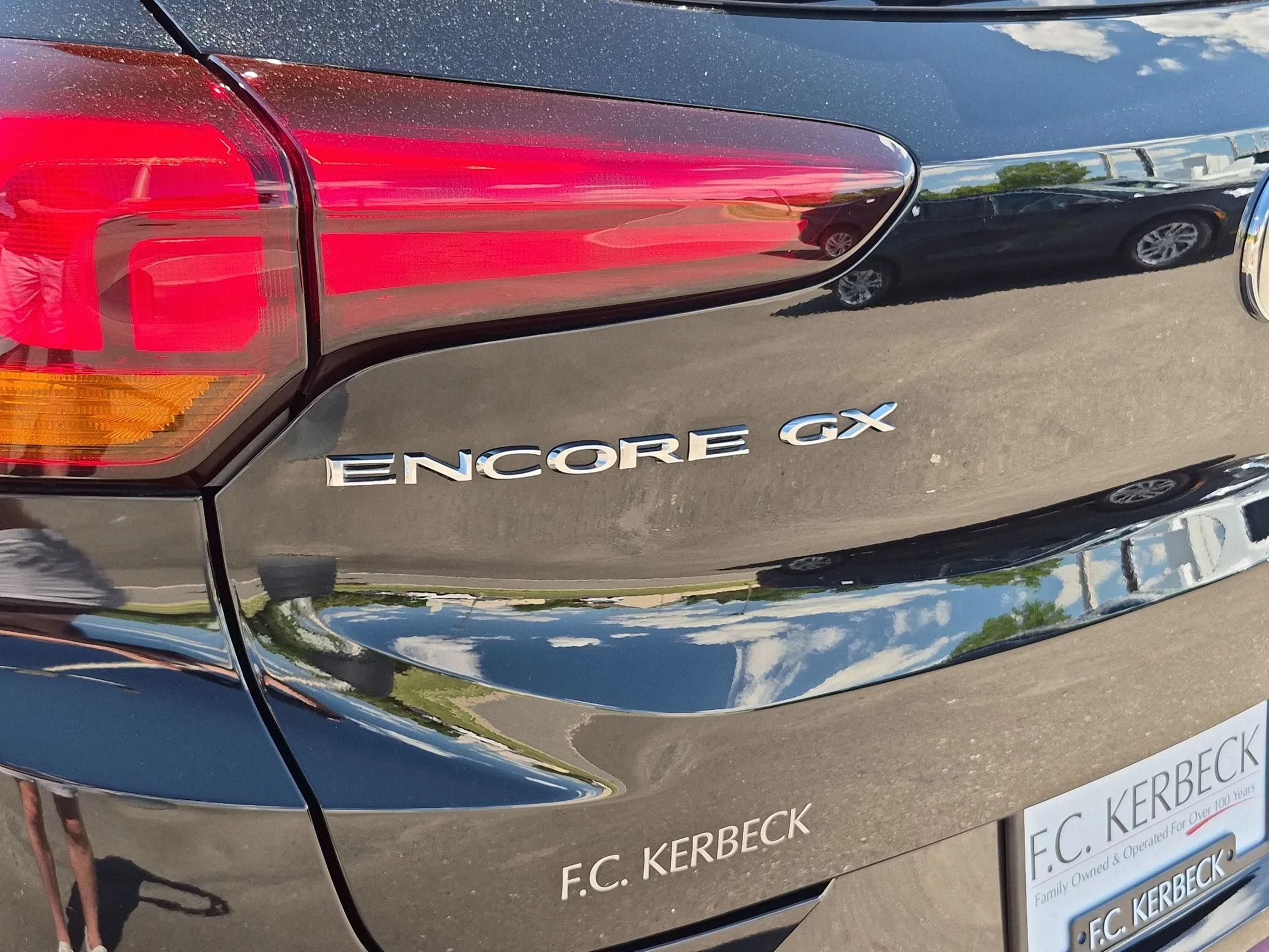Used 2023 Ebony Twilight Metallic Buick Select image 30