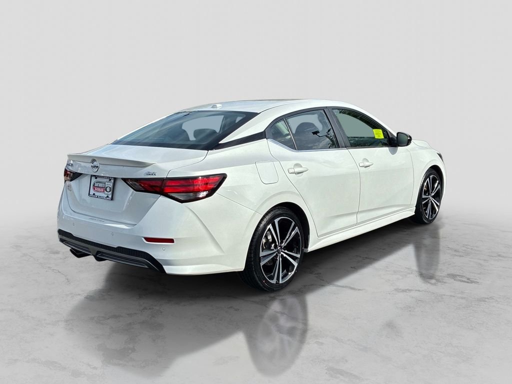 Used 2023 White Nissan SR image 7