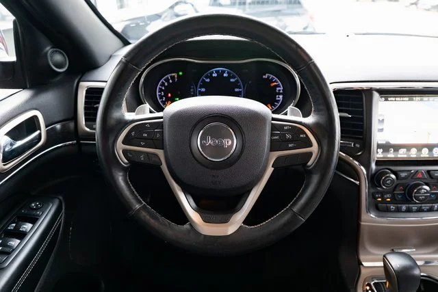 Used 2017 Red Jeep Limited image 13