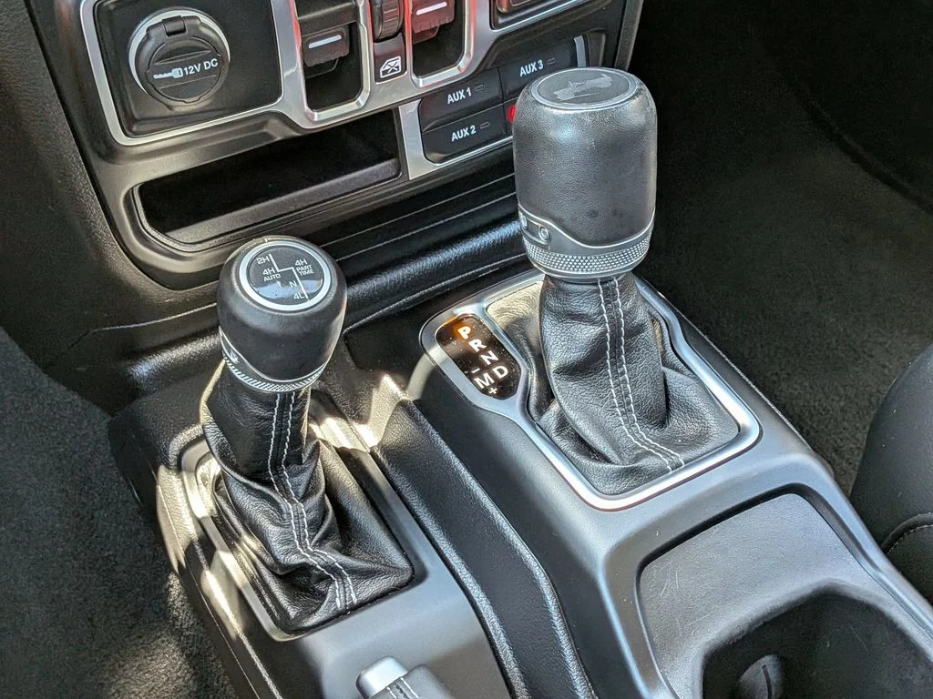 Used 2022 Black Jeep Unlimited Sahara 4xe image 17