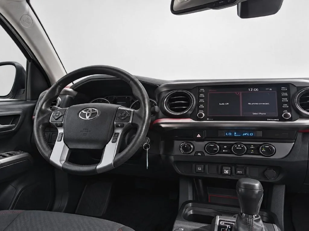 Used 2021 White Toyota SR5 image 29