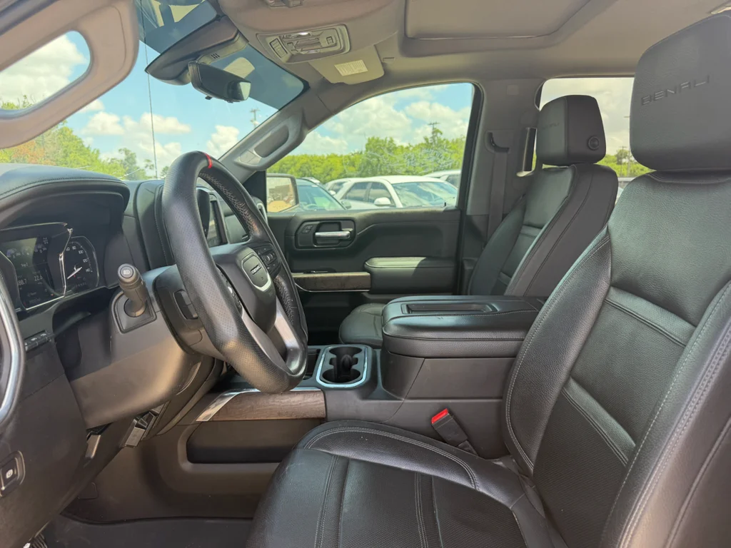 Used 2021 Onyx Black GMC Denali image 10