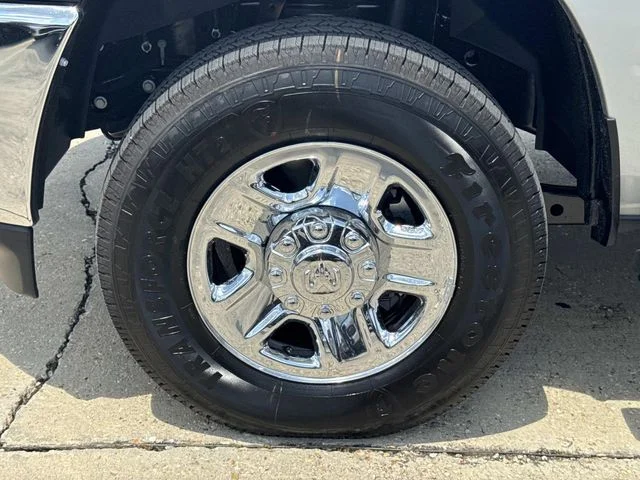 New 2026 Silver Ram Tradesman image 4