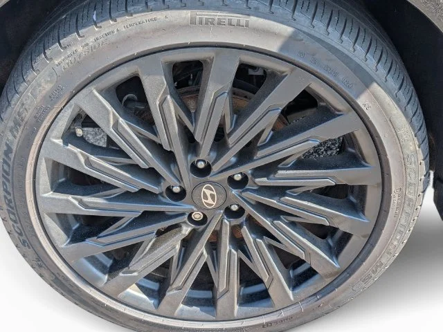 Used 2025 Gray Hyundai Calligraphy image 11
