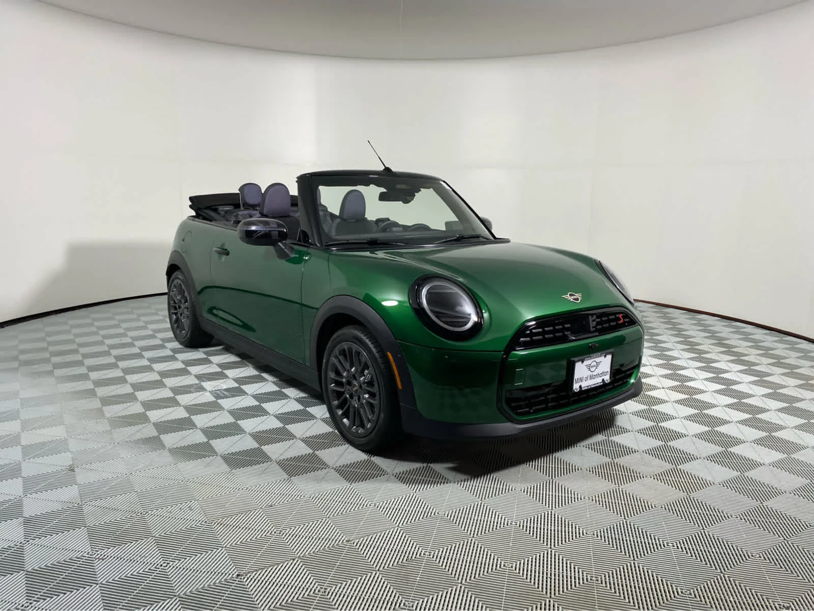 2026 MINI Convertible Cooper S's photo
