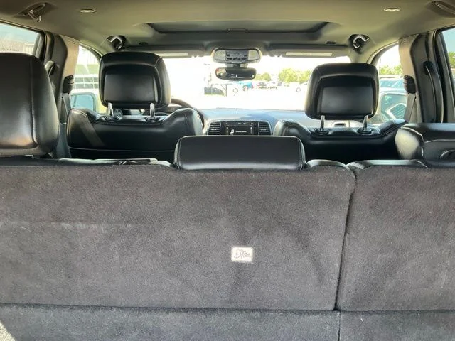 Used 2019 White Jeep Altitude image 27
