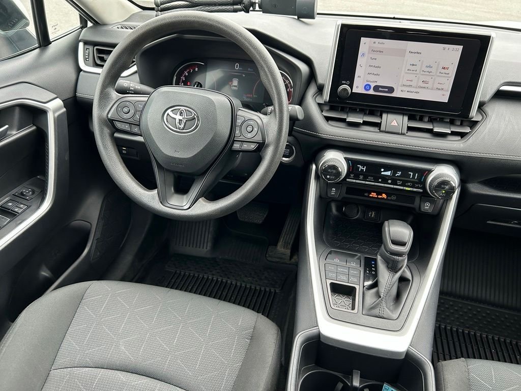 Used 2025 White Toyota XLE image 10