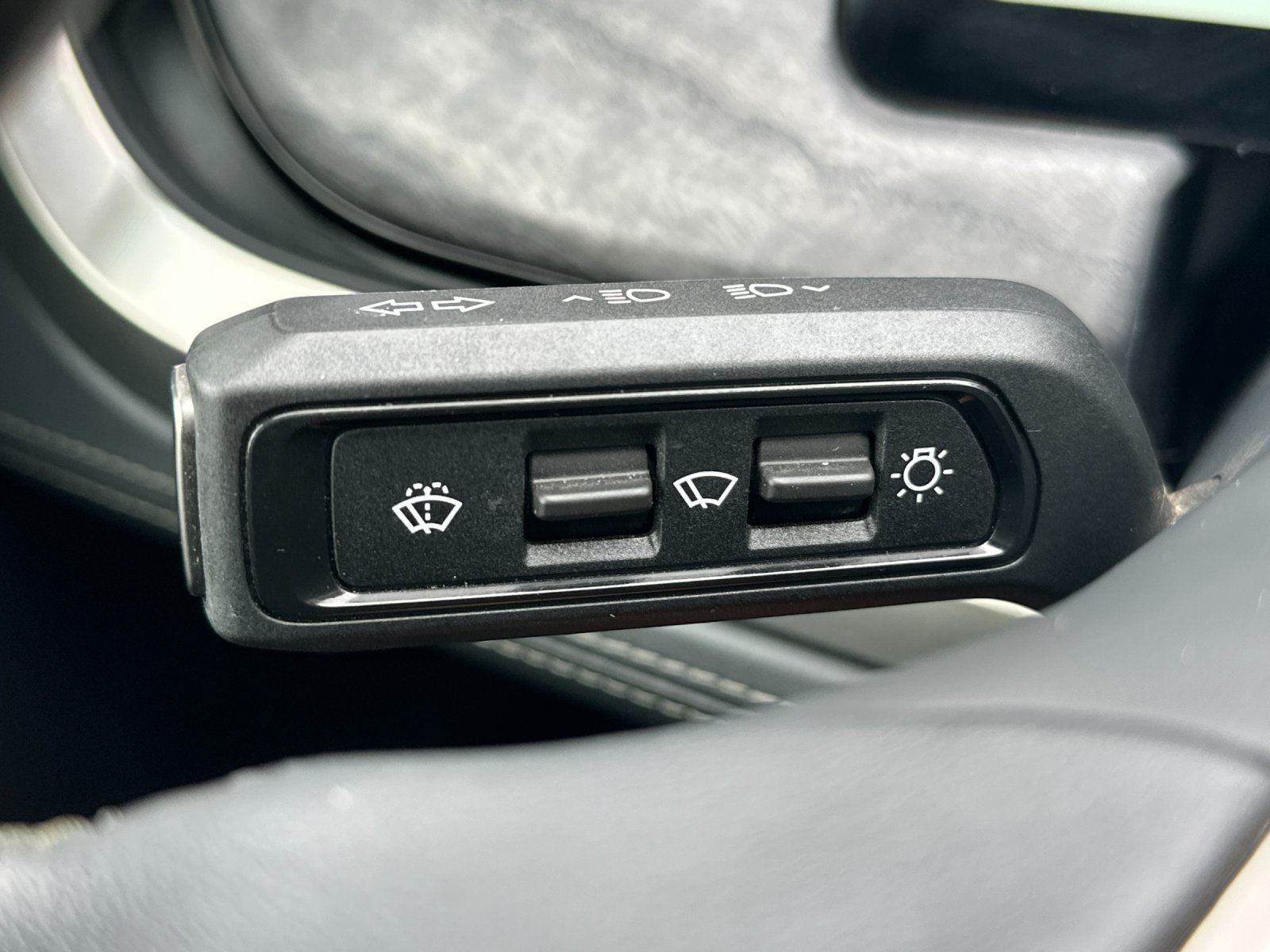 Used 2022 El Cap Granite Rivian Adventure 4D Crew Cab image 31
