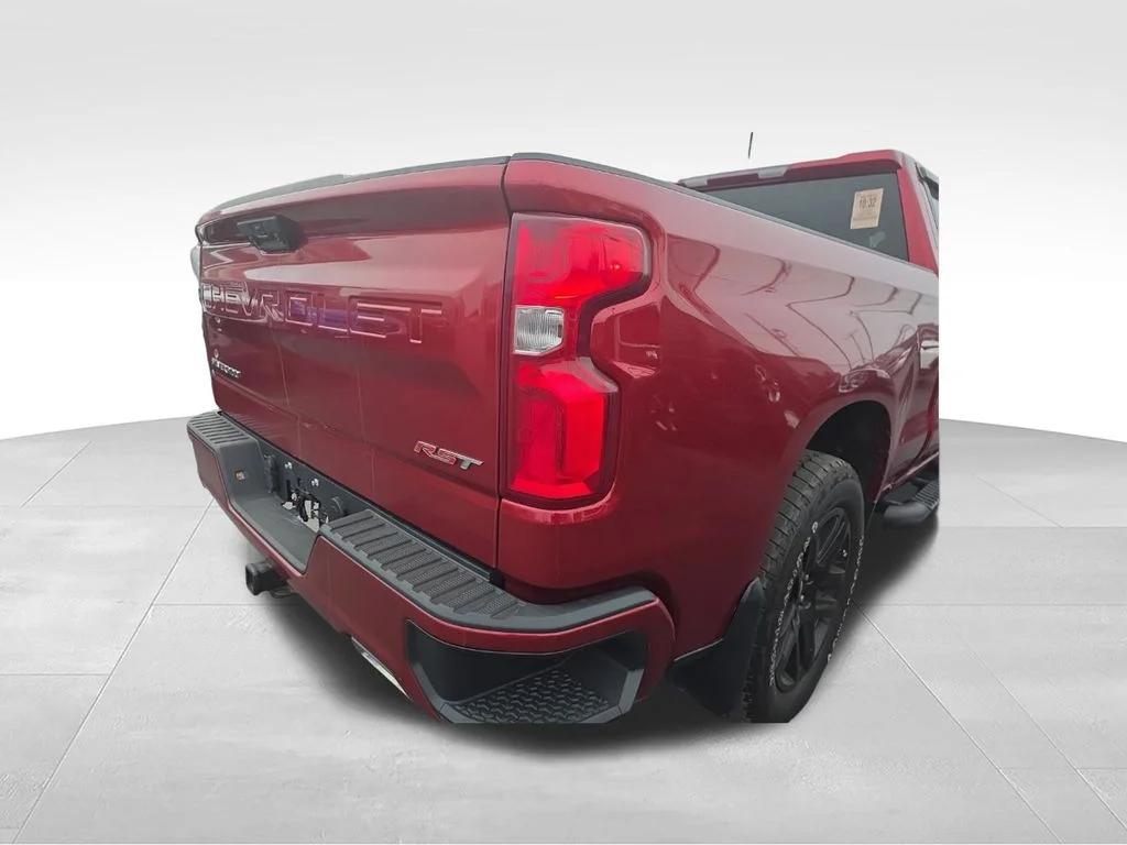 Used 2023 Red Chevrolet RST image 21