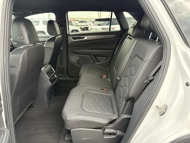 2025 Volkswagen Atlas Cross Sport SE w/Tech - Photo 21