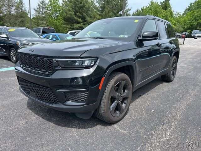 2023 Jeep Grand Cherokee Altitude 4x4's photo