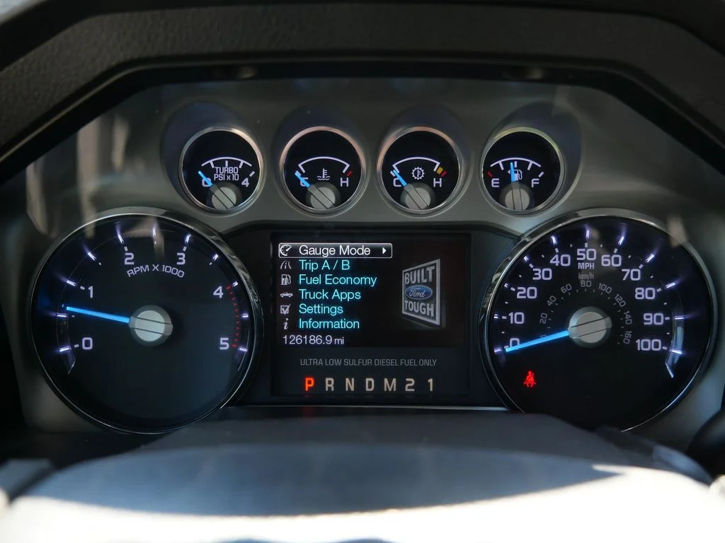 Used 2013 White Ford Lariat image 25