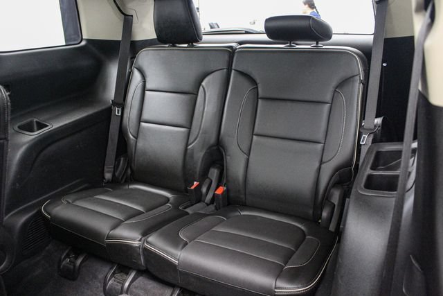2017 GMC Acadia Denali - Photo 16