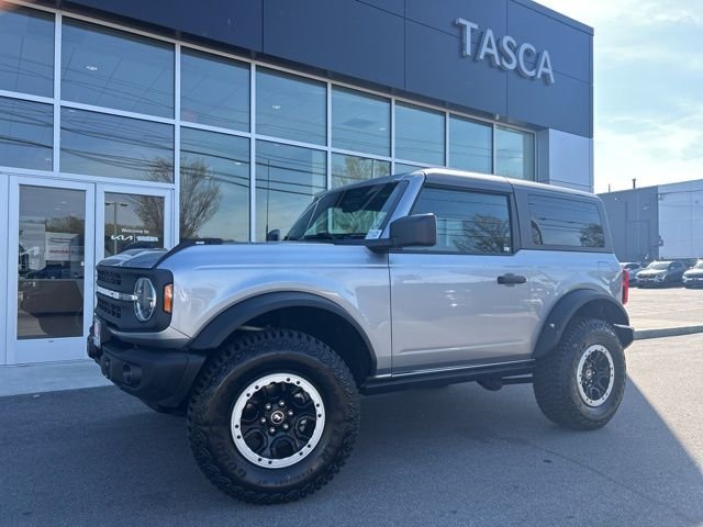 2024 Ford Bronco Black Diamond 4x4's photo
