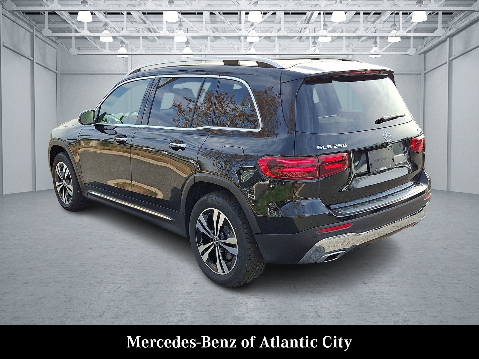 New 2026 Night Black Mercedes-Benz GLB 250 image 3