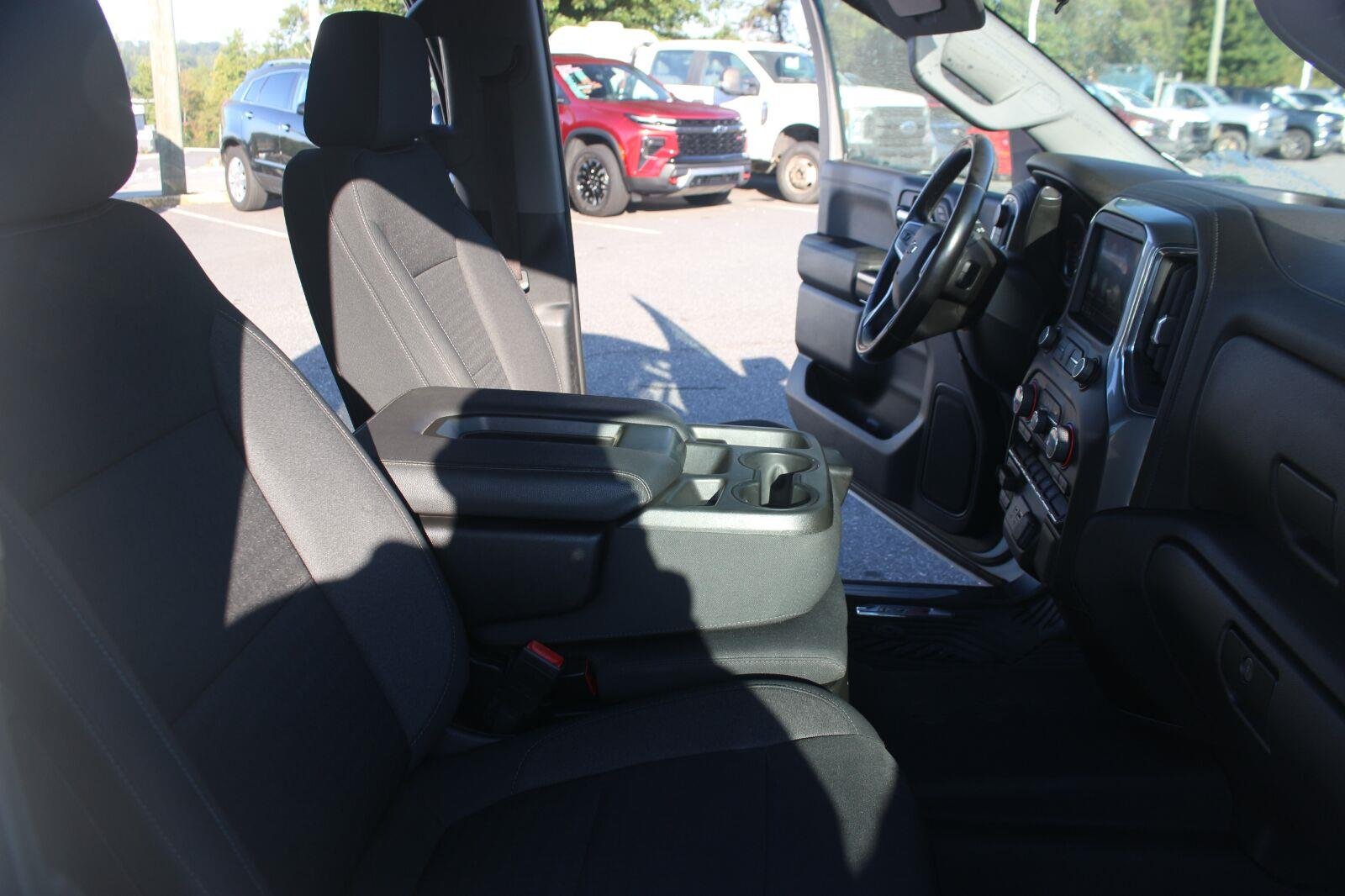Used 2022 SUMMIT WHITE Chevrolet RST image 37