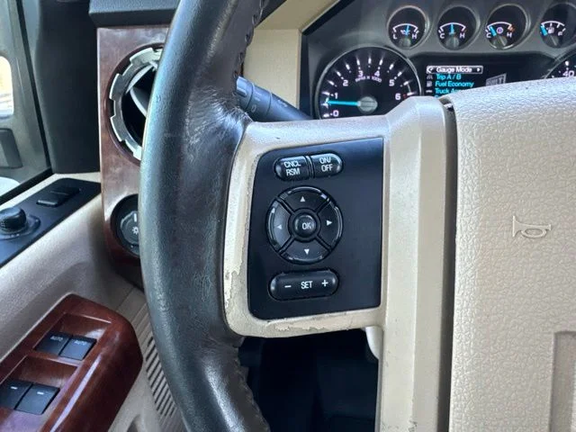 Used 2015 White Ford King Ranch image 23