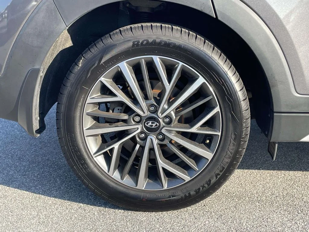 Used 2021 Magnetic Force Hyundai Limited image 31